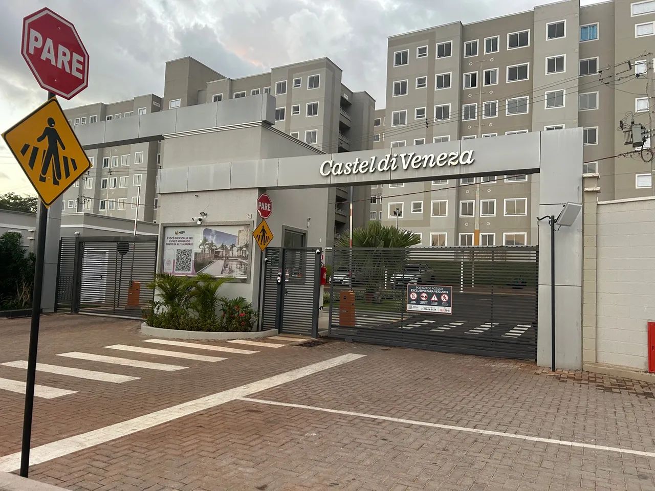 Alugo apartamento novo - condomínio fechado 