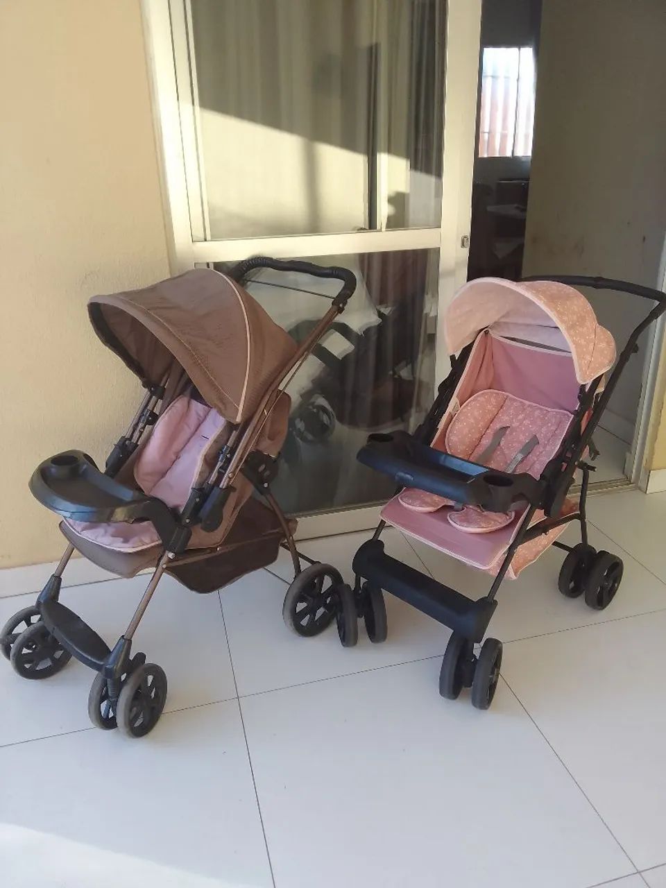Dois carrinhos de bebê  - Foto 2