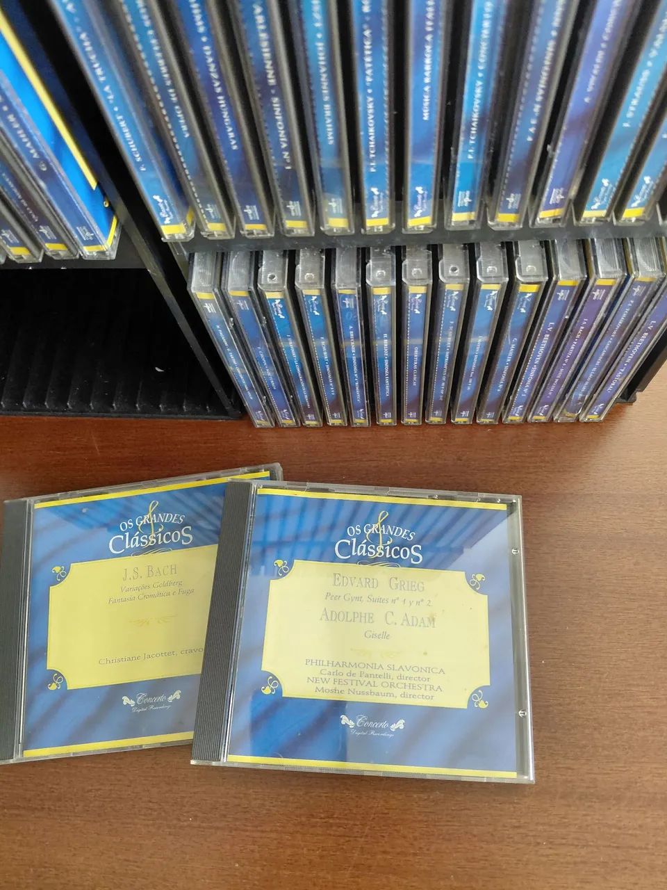 CDS DE MÚSICA CLÁSSICA COM SUPORTE  - Foto 2