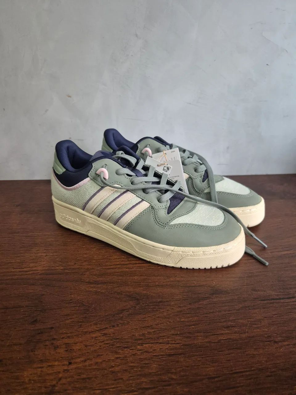 Tênis Adidas Rivalry Low 86 - Foto 5