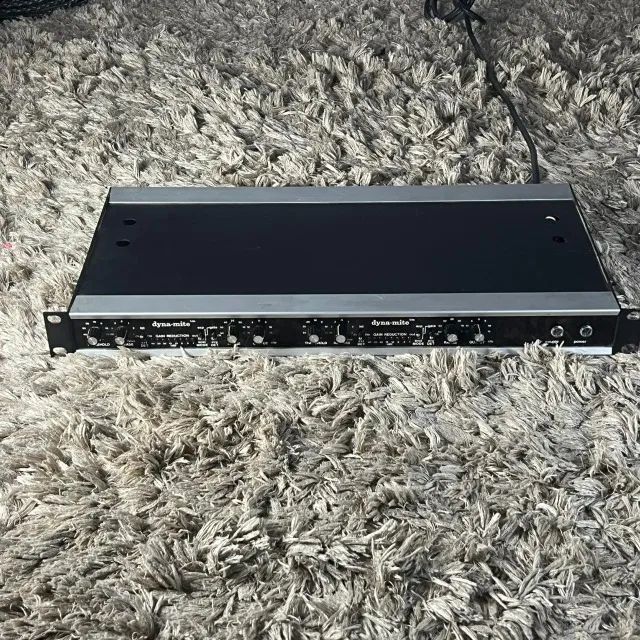 VALLEY PEOPLE DYNA-MITE COMPRESSOR, GATE, EXPANDER