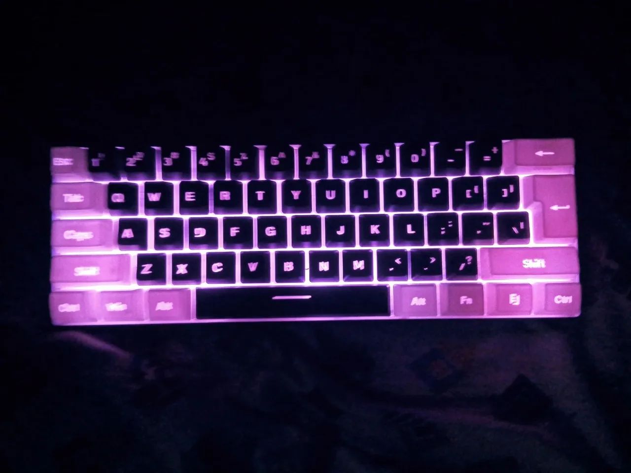 Teclado RGB 60% - Foto 4