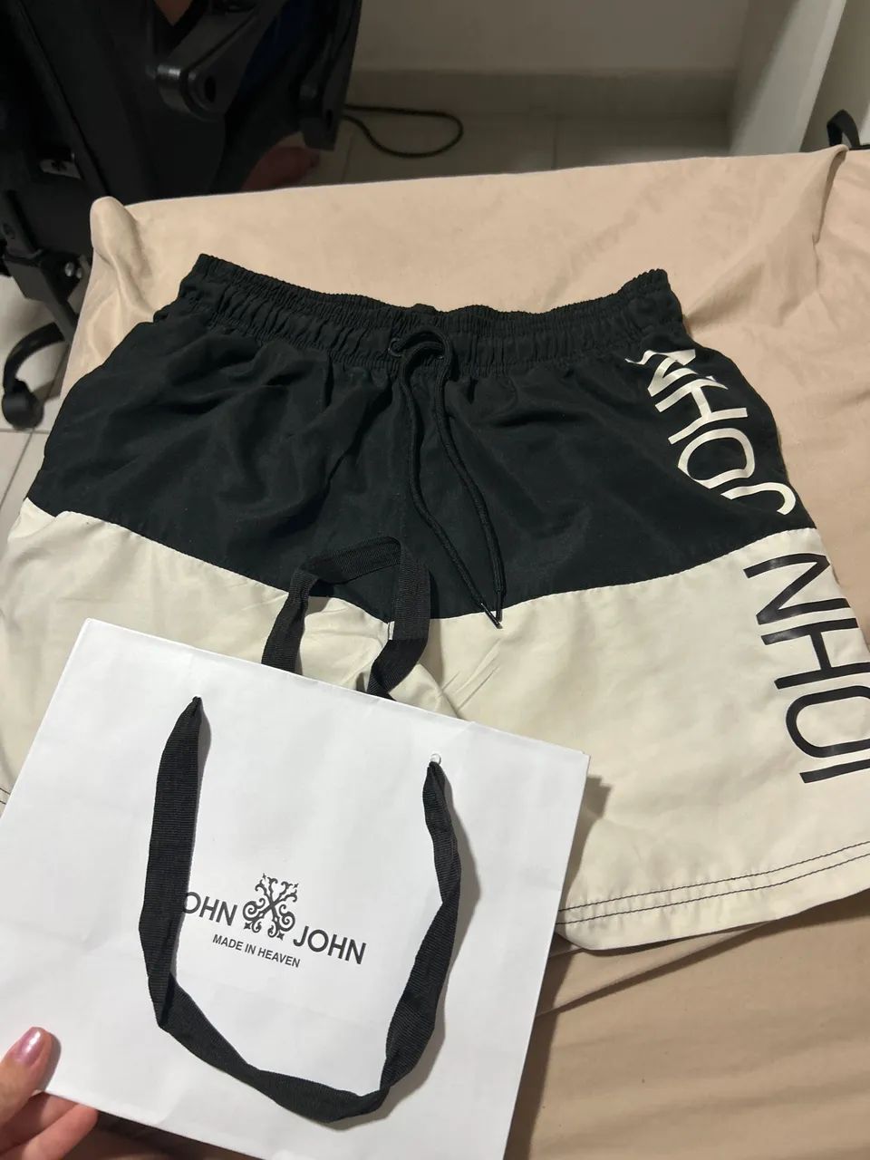 Short john john com sacola ainda original 