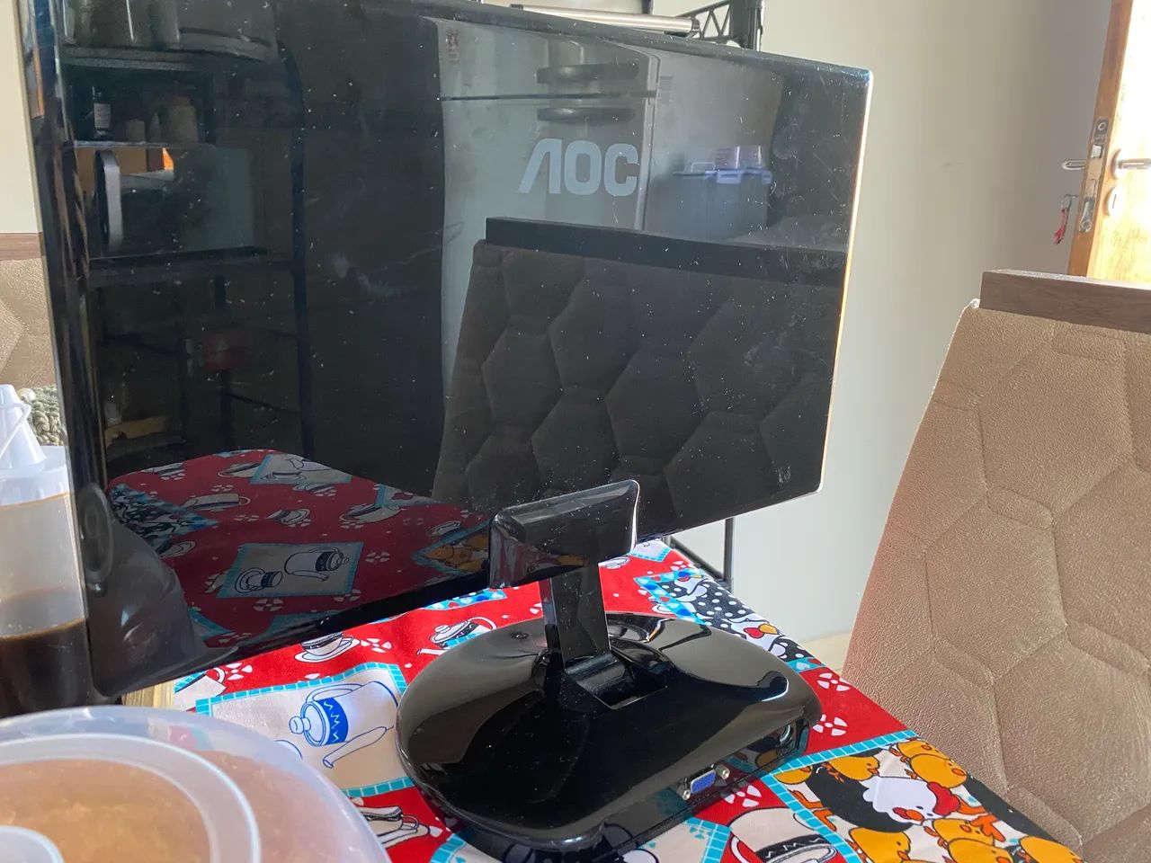 Monitor AOC 18.5" LED Ultrafino - Funcionando 100% - Foto 4