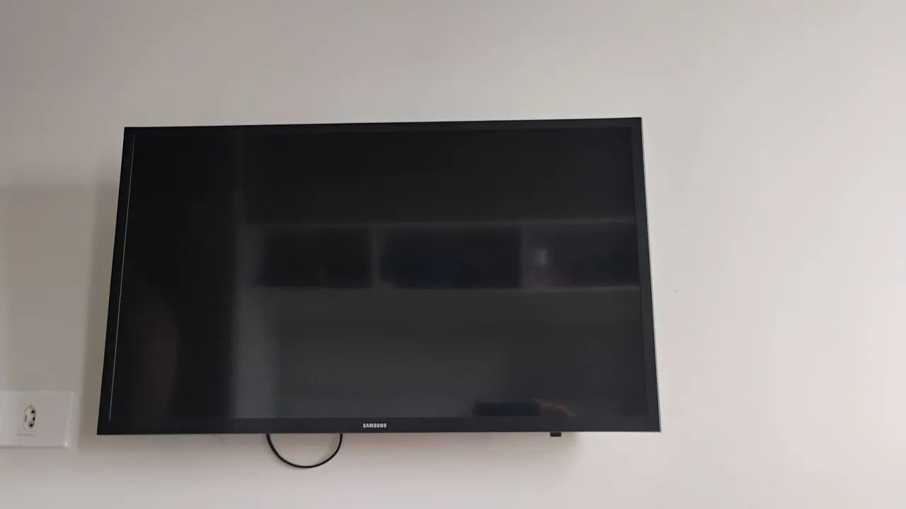 Vendo tv smartv 32 polegadas 
