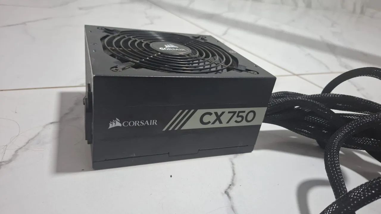 Fonte Corsair CX750