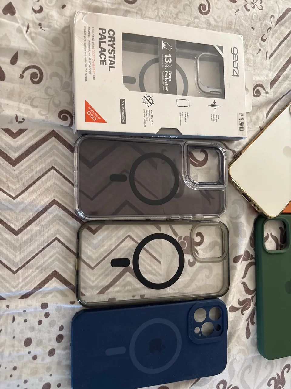 Vendo capinhas iPhone 12 Pro Max  - Foto 3