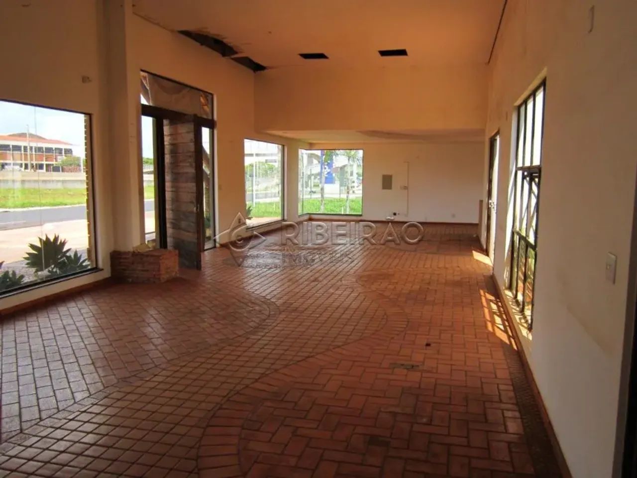 Imóvel Comercial com grande pátio e Vistosa Construção para locação - Foto 5