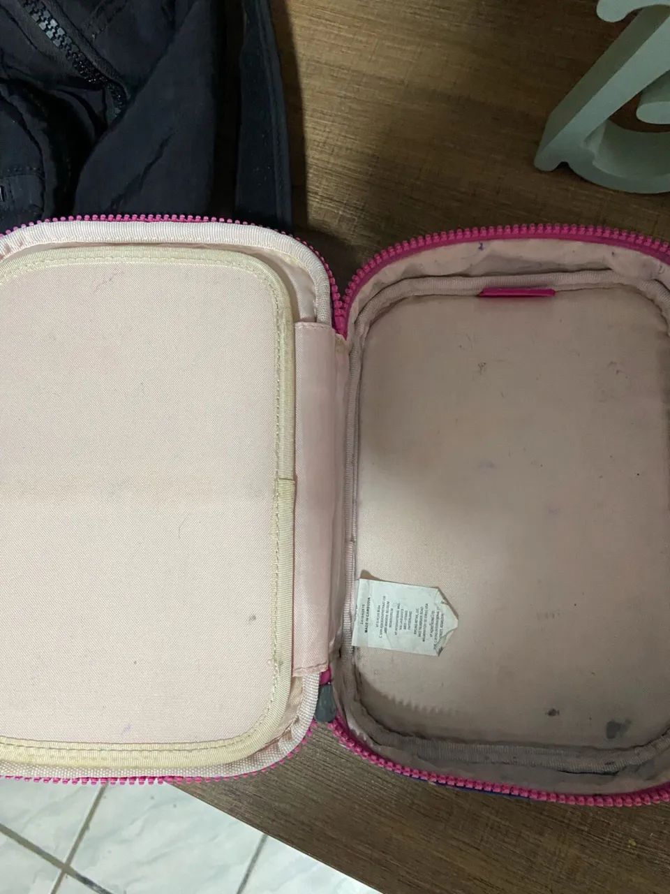 VENDO BOLSA E ESTOJO KIPLING - Foto 5