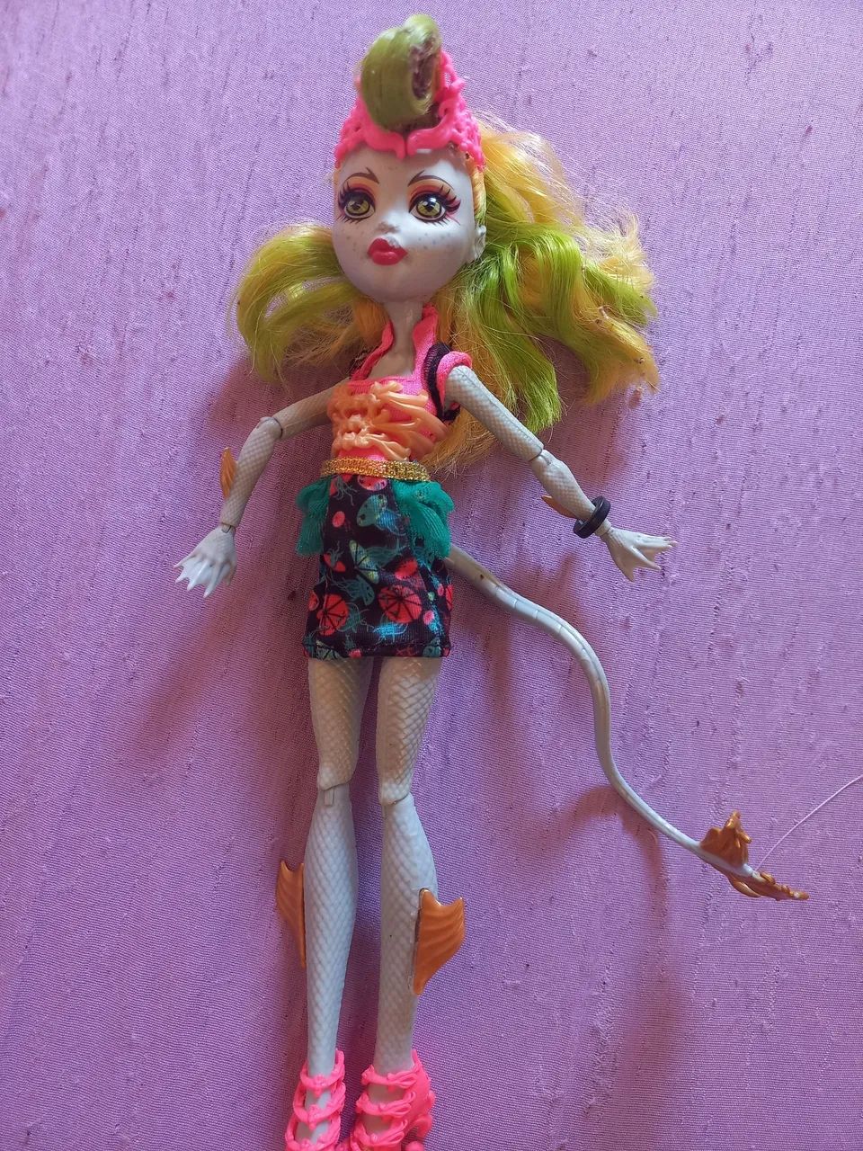 Vendo monster high lagoona fire usada