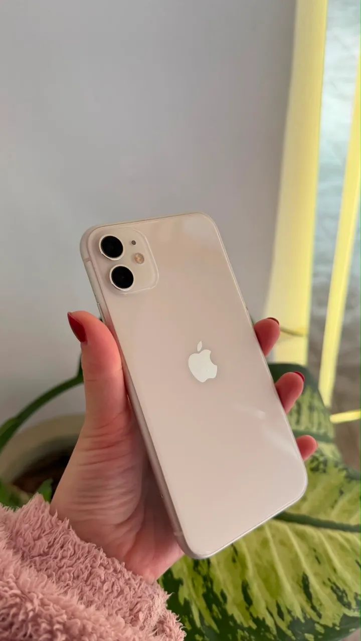 iPhone 11 branco 68gb  - Foto 2