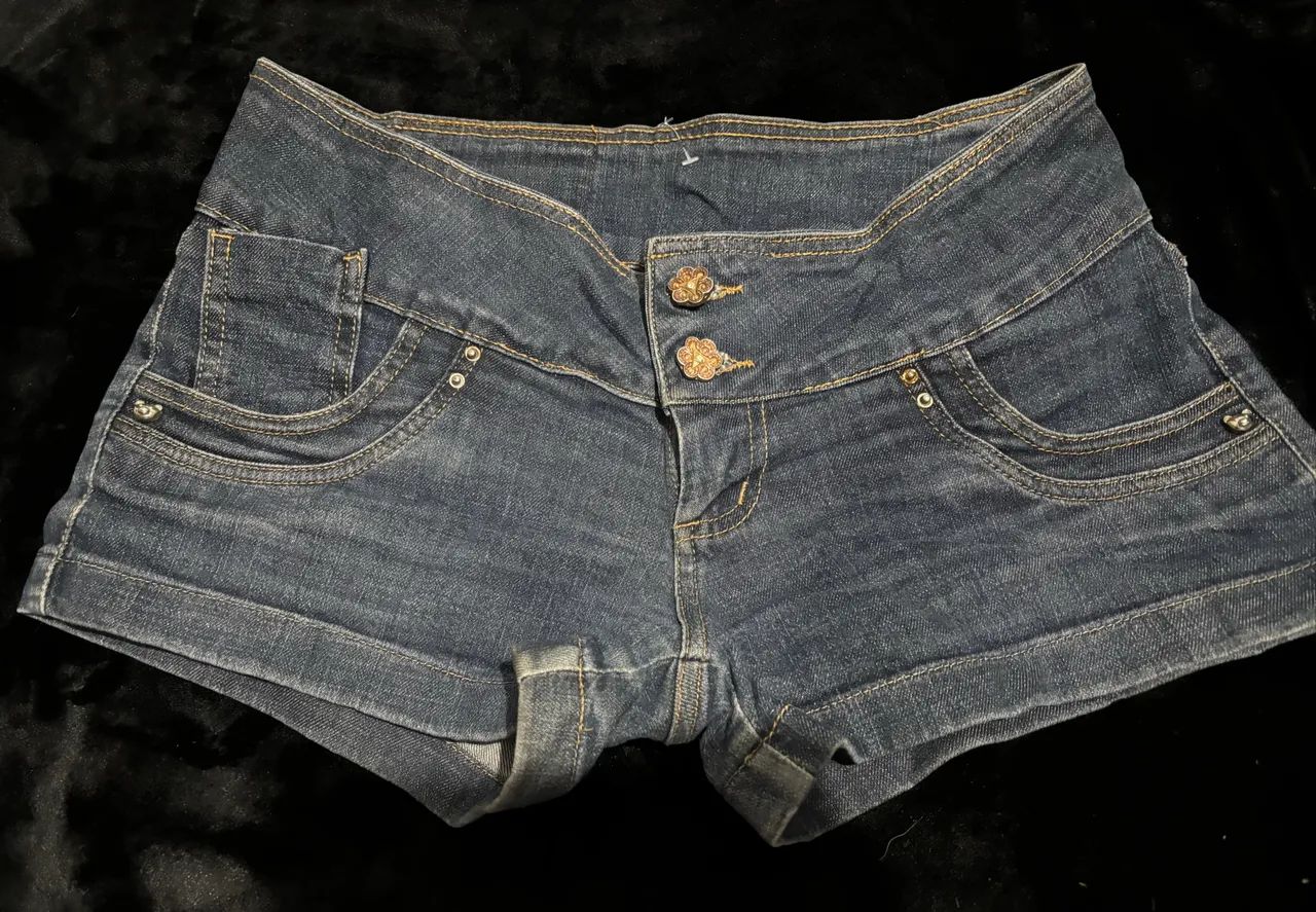 SHORTS JEANS A R$10,00 CADA - Foto 2