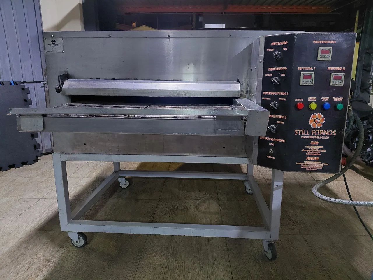 Forno de esteira 90 cm
