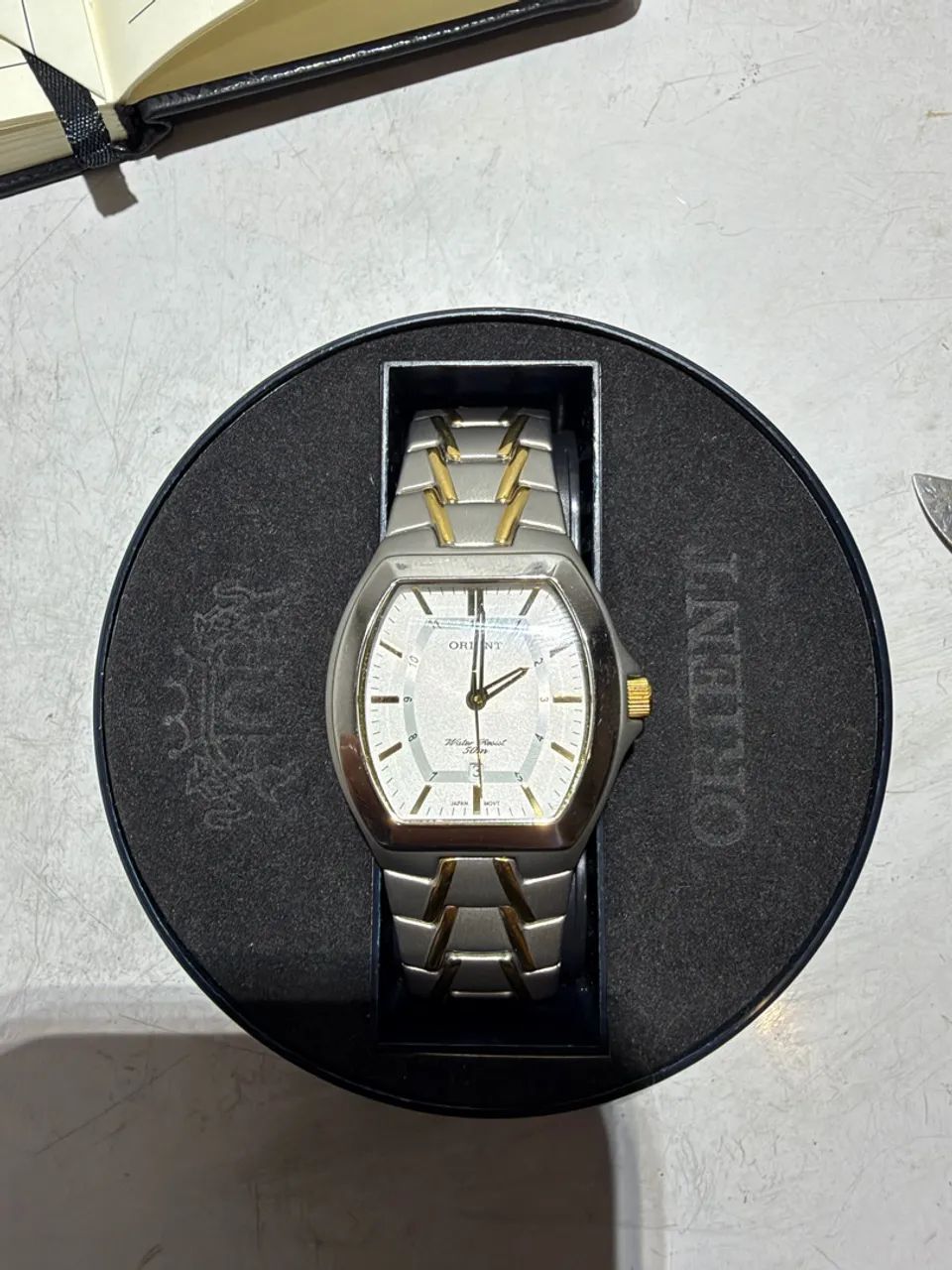Relógio orient quartz lindo 