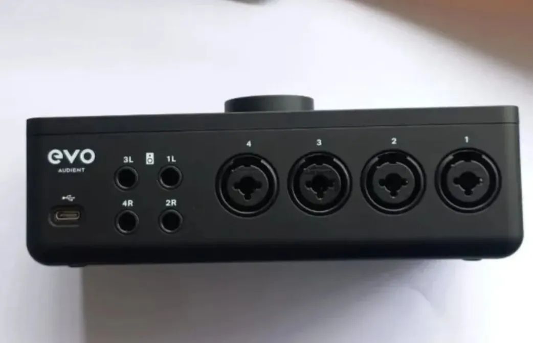 Interface de áudio Evo8 praticamente zerada - Foto 2