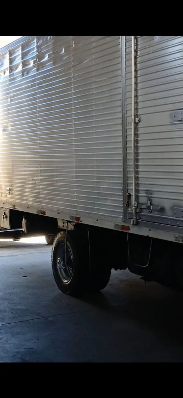 Ford cargo 815 e