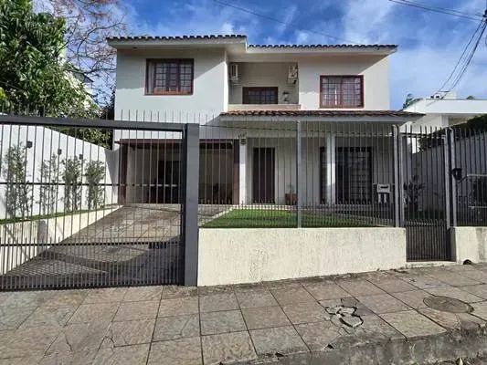 Jardim Atlântico - Bela Residência com piscina.