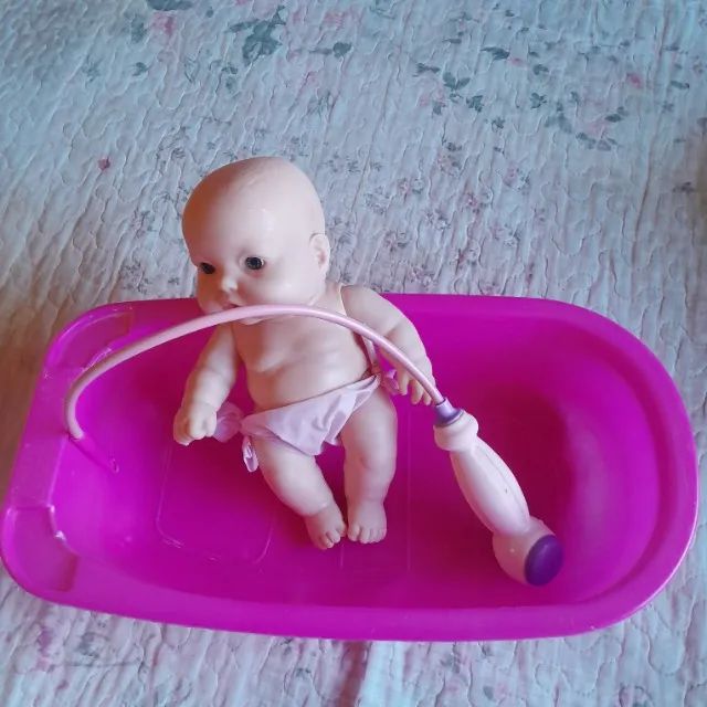 Boneca Bebe com banheira - Foto 4