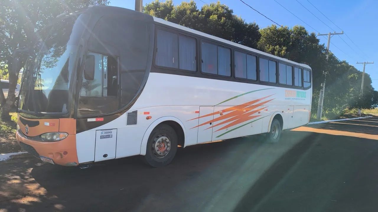 Ônibus Paradiso 1050