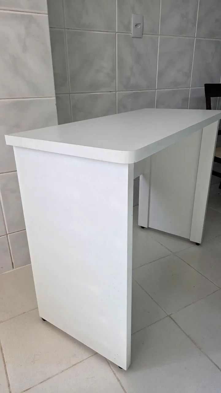 Escrivaninha / Mesa de escritório em MDF  - Foto 3