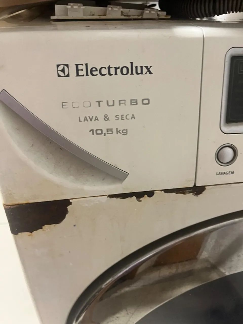 Máquina lava e seca com defeito