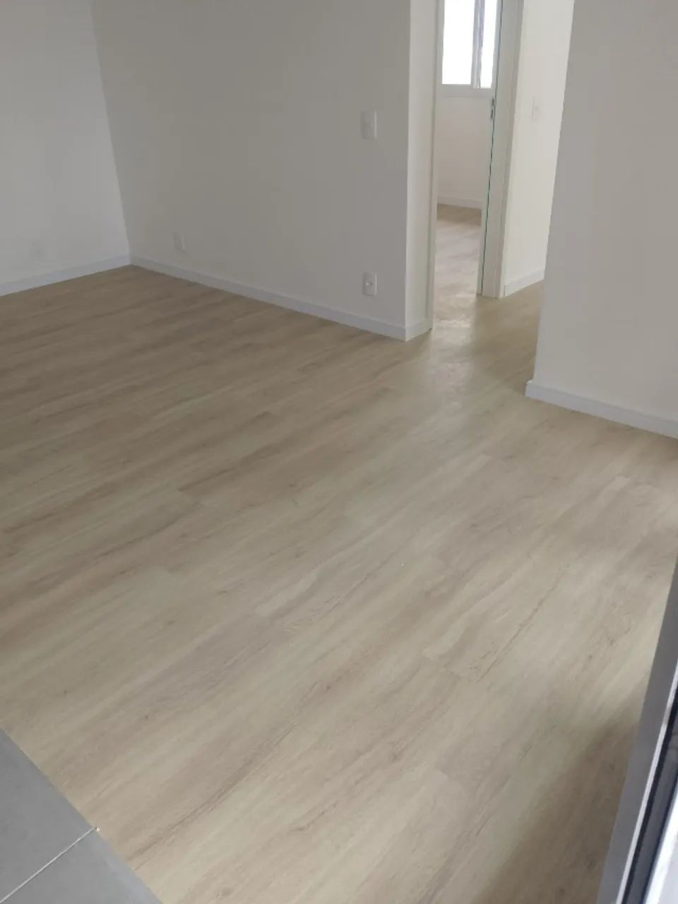 Pisos Laminados e Vinílicos - Foto 3