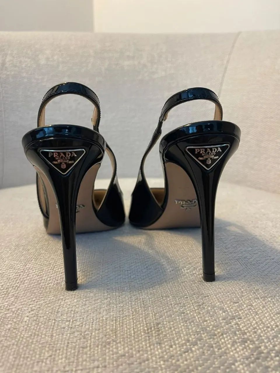 Scarpin Prada - Foto 2