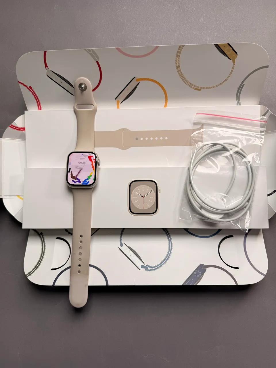 Apple Watch Silver Series 8 45mm GPS com Caixa - Smartwatches
