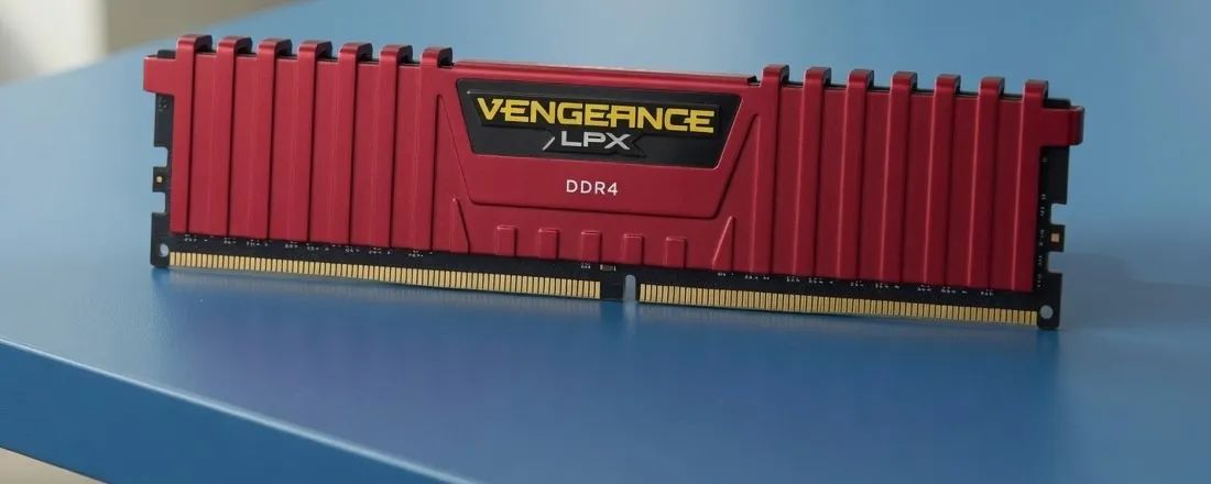 Memória RAM Corsair Vengeance LPX 8GB - Memória RAM - Crespo