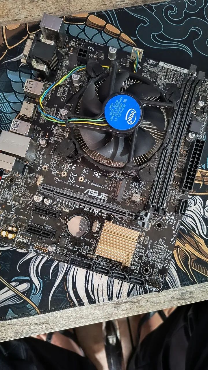 KIT GAME PLACA MAE ASUS H110M-E + I7 7700 - Foto 3