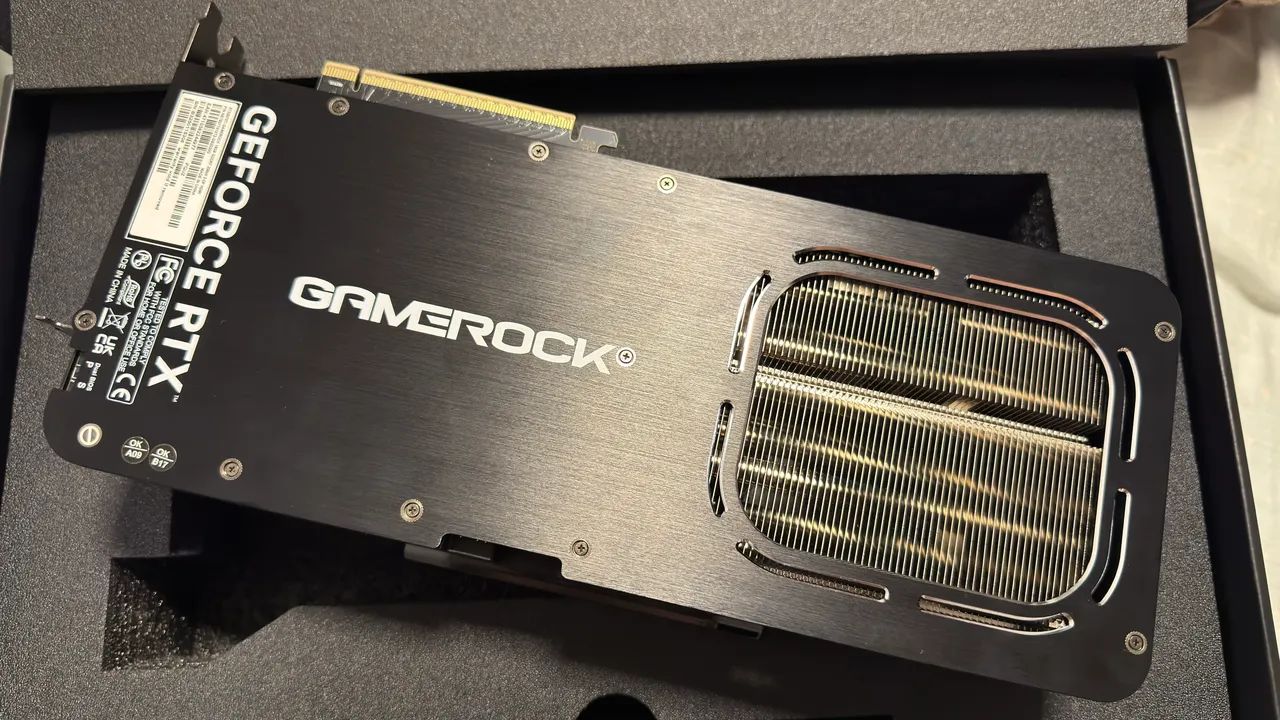 Placa de vídeo RTX 5070 Ti Palit Gamerock 16GB - Foto 3