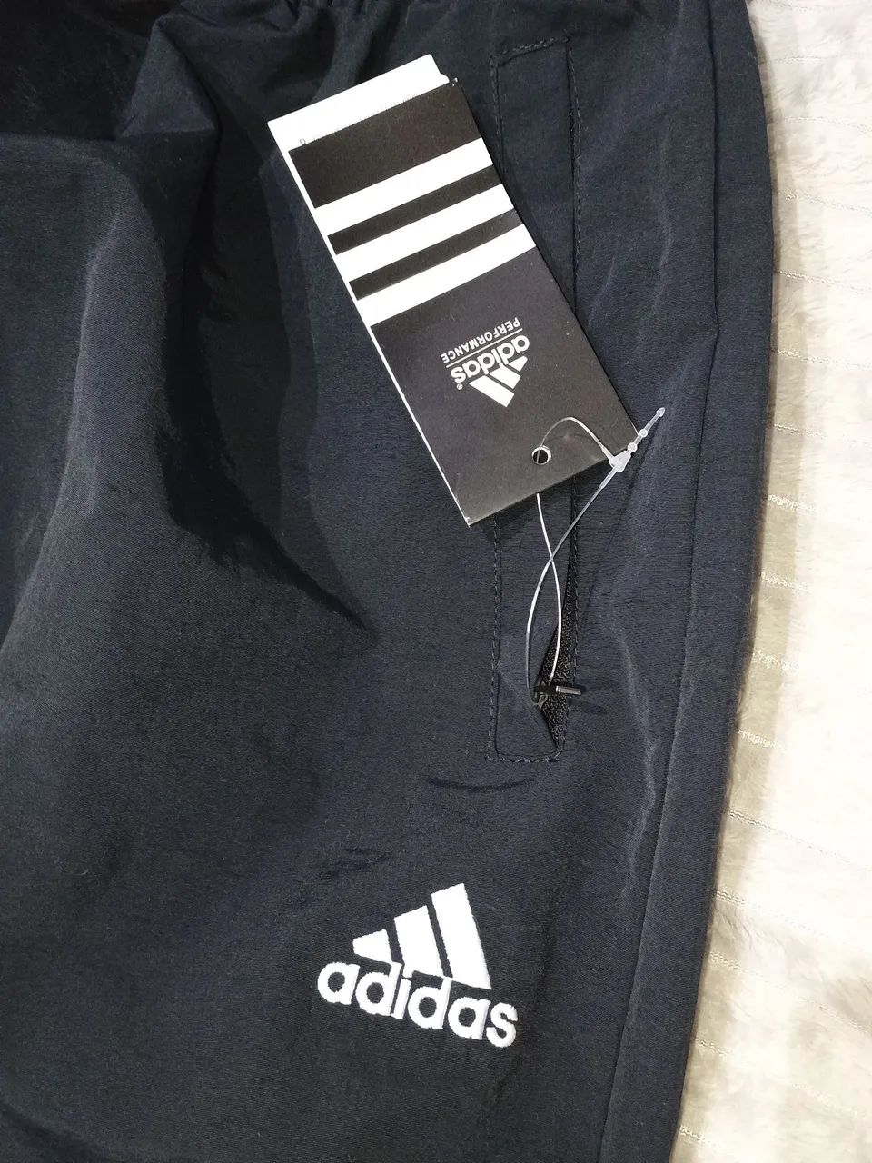 Calça Adidas modelo novo  - Foto 4