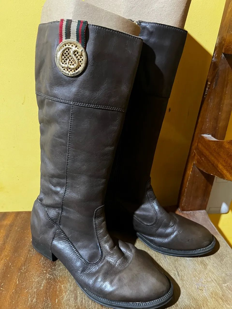 Bota Carmen Steffens em couro marrom  - Foto 3