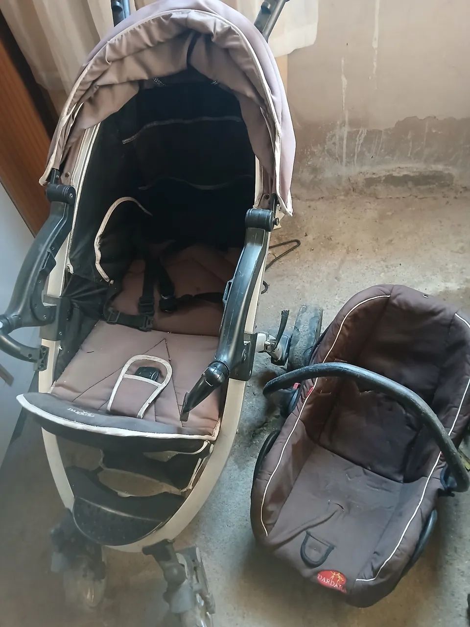 Carrinho e bebê conforto 