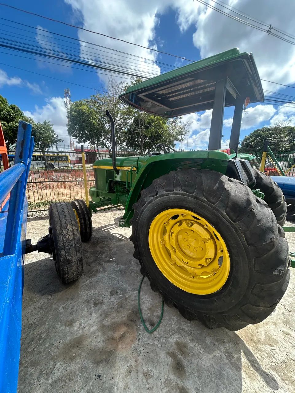 Trator jd 5600 4x2 ano 2001 valor 65.000,00 - Foto 5