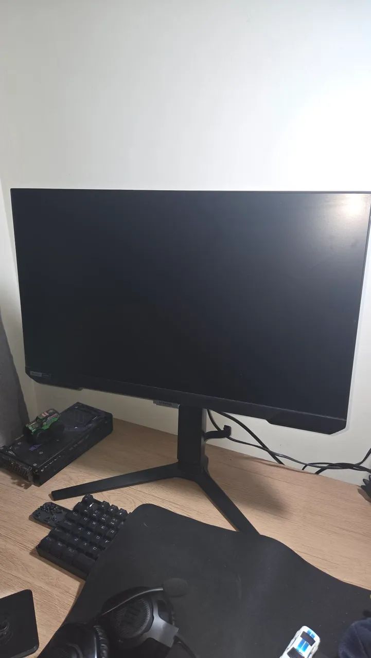 Monitor Samsung Odyssey g4 25 240hz