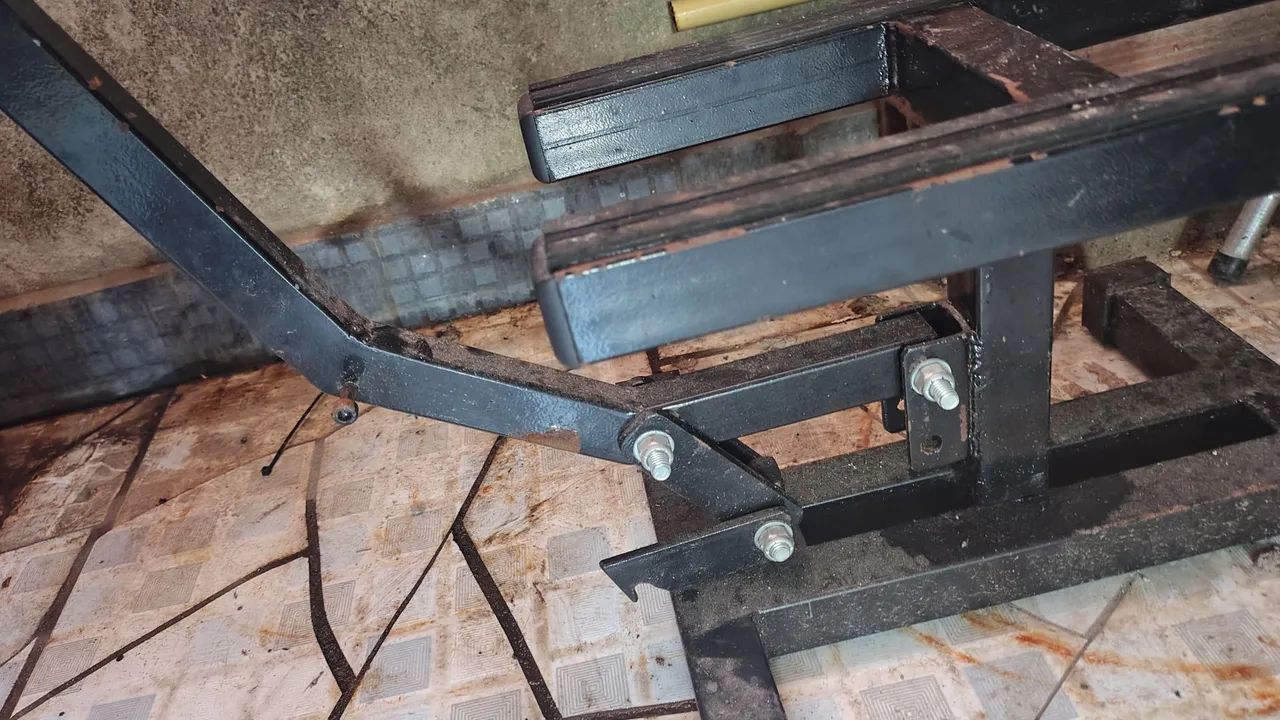 Cavalete para  manutenção de moto - Foto 4