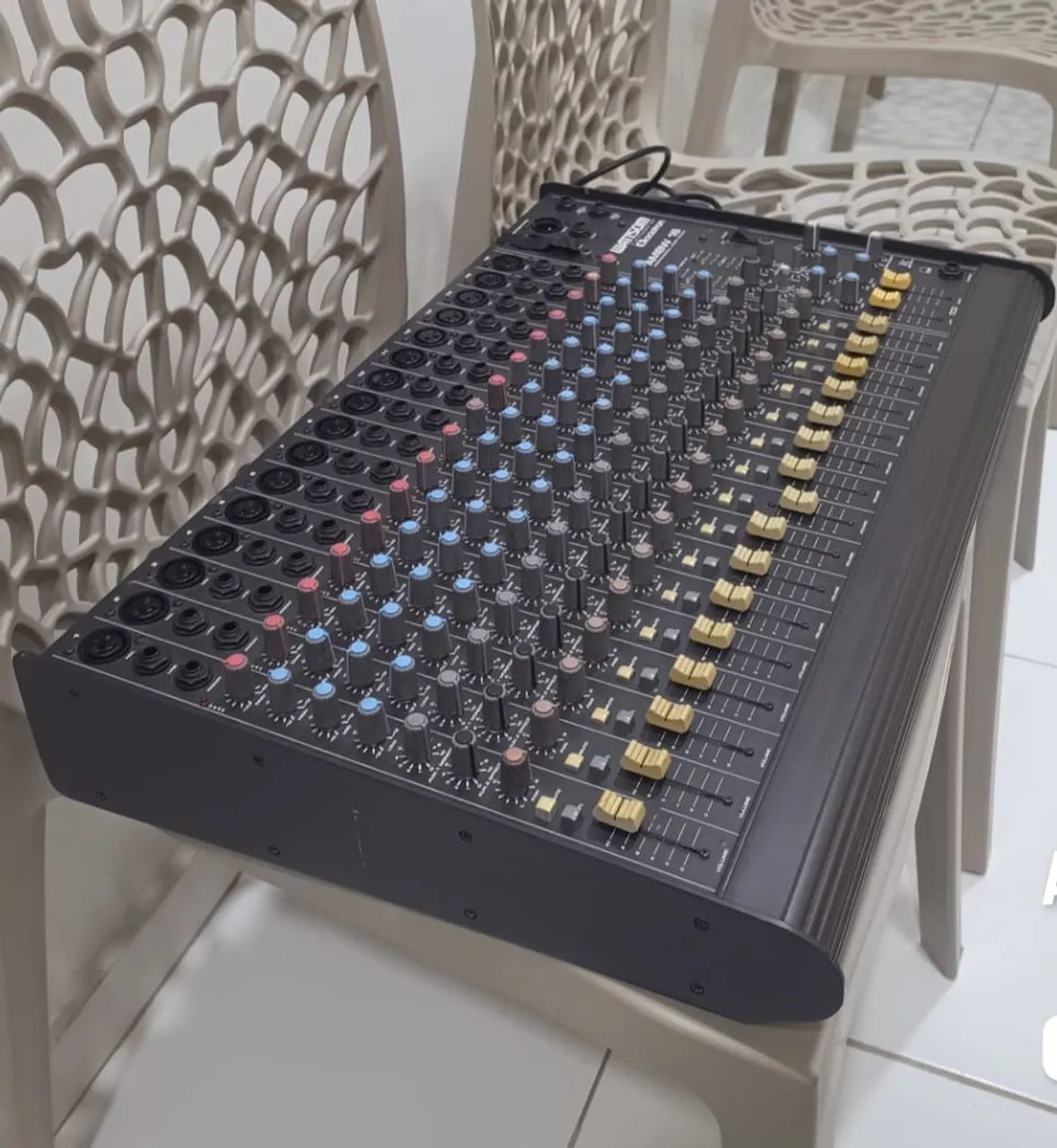 Mesa de som  / aceito proposta