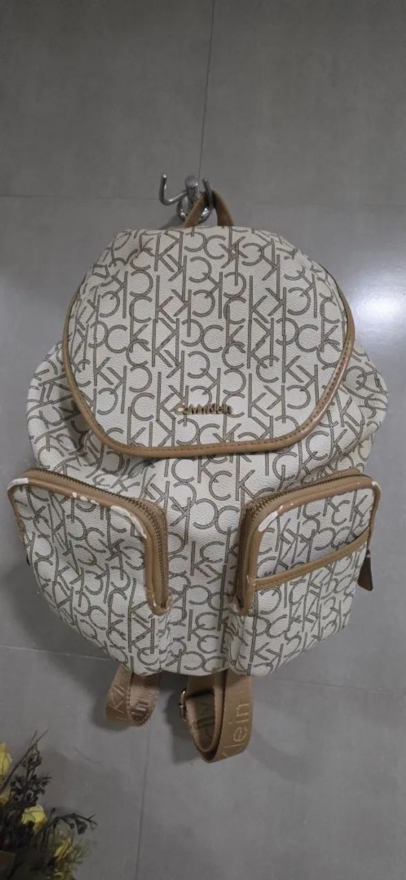 Mochila Calvin Klein Monograma
