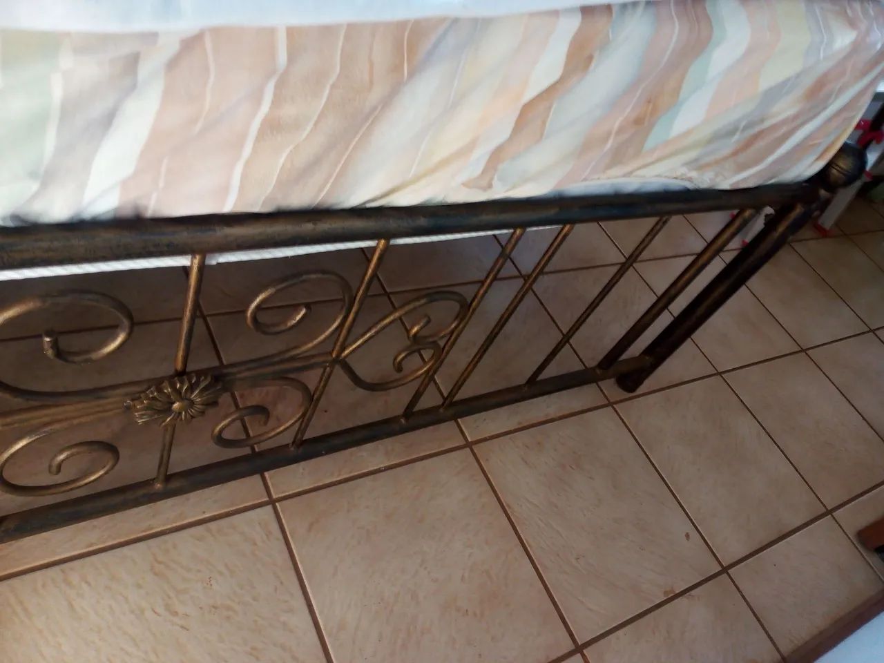 CAMA QUEEN DE FERRO - Foto 3