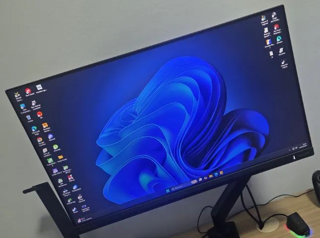 Monitor Philips Evnia 180hz 0.5ms 24 polegadas