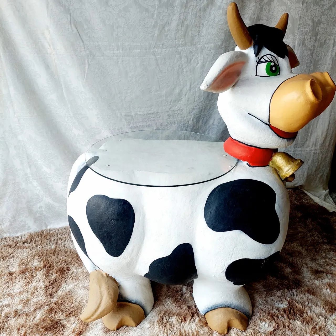 Escultura isopor vaca (mesa) 