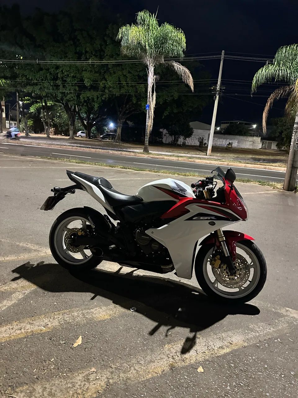 Cbr 600f 2012 - Foto 2