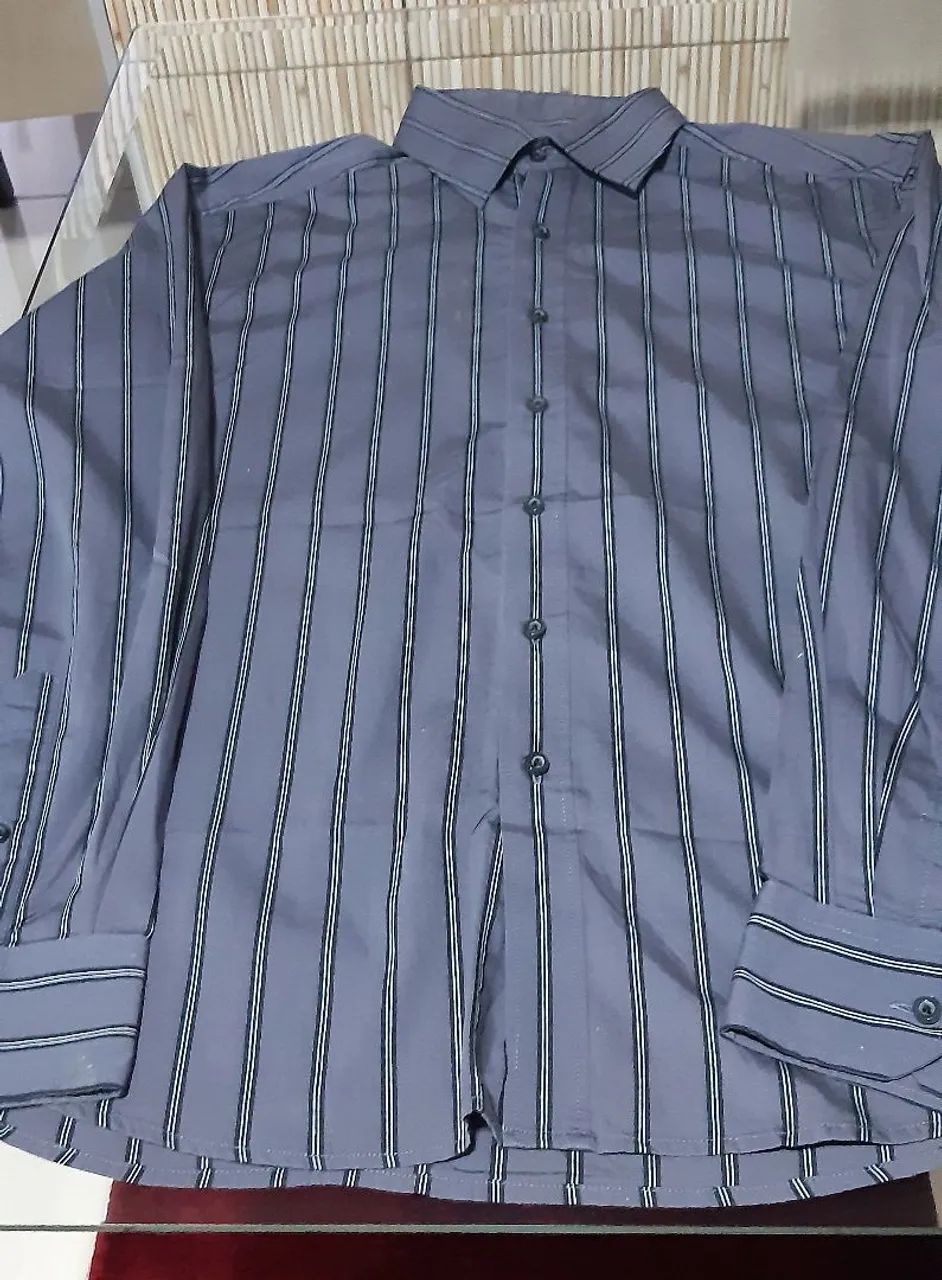 3 Camisas sociais Tamanho P  - Foto 4