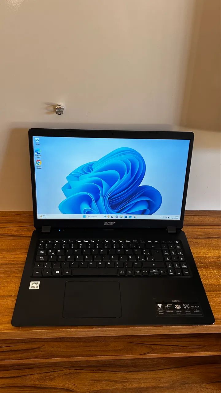 Notebook Acer impecável 