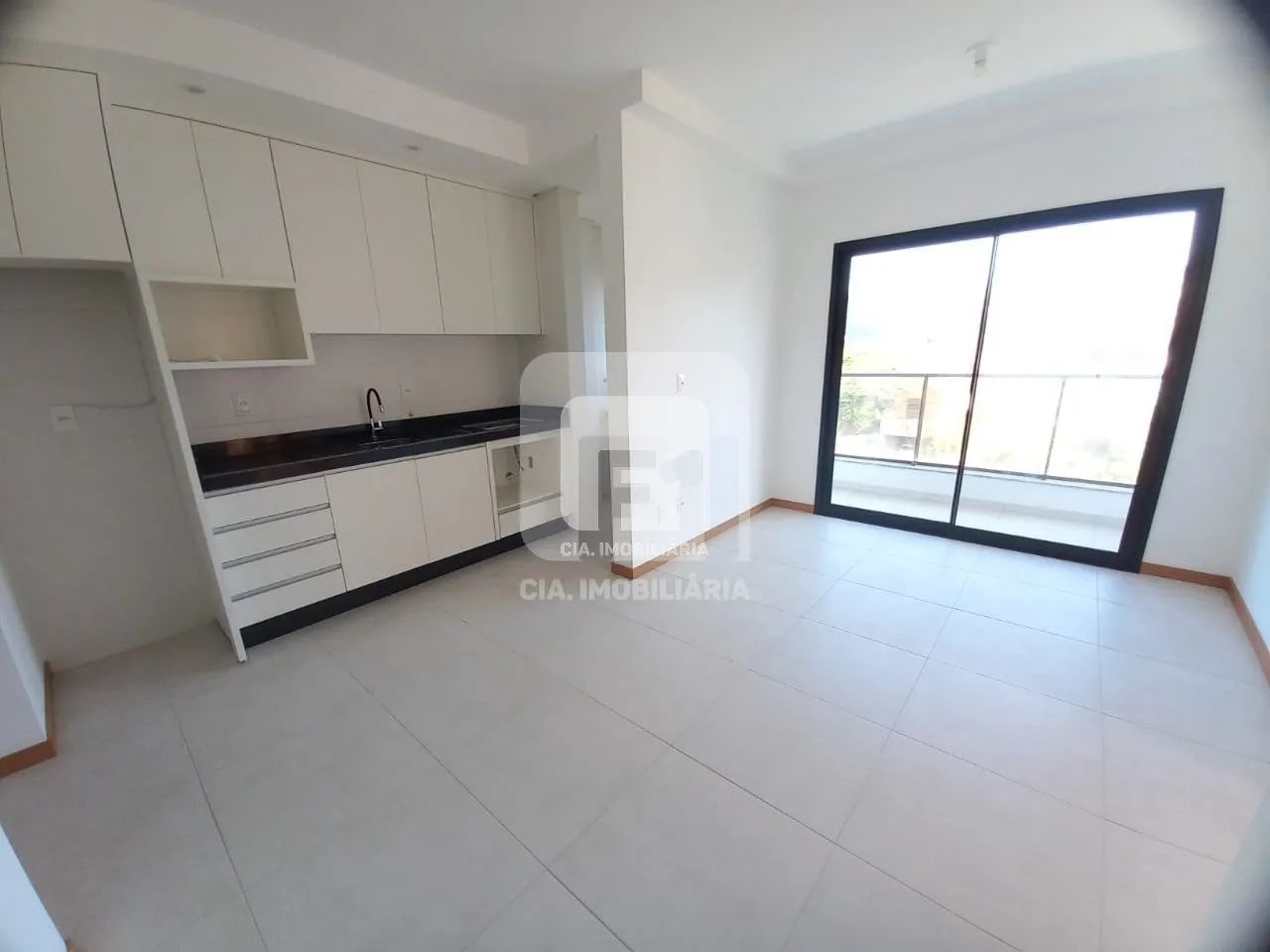 Apartamento de 2 dormitórios em Coqueiros - Foto 4