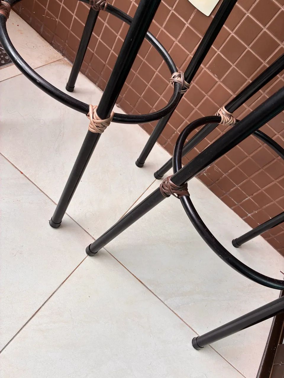 Vendo duas banquetas em perfeito estado - Foto 5