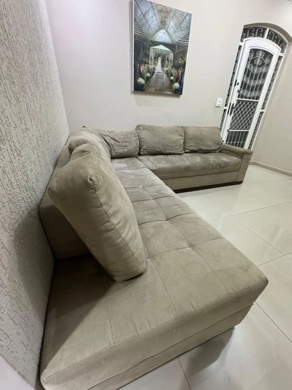 Sofá em L  Medidas (2,70x2, 40)