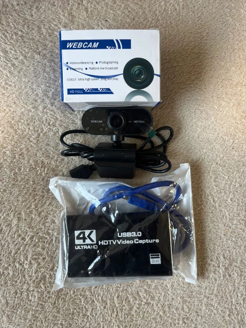 Webcam, e placa de captura.