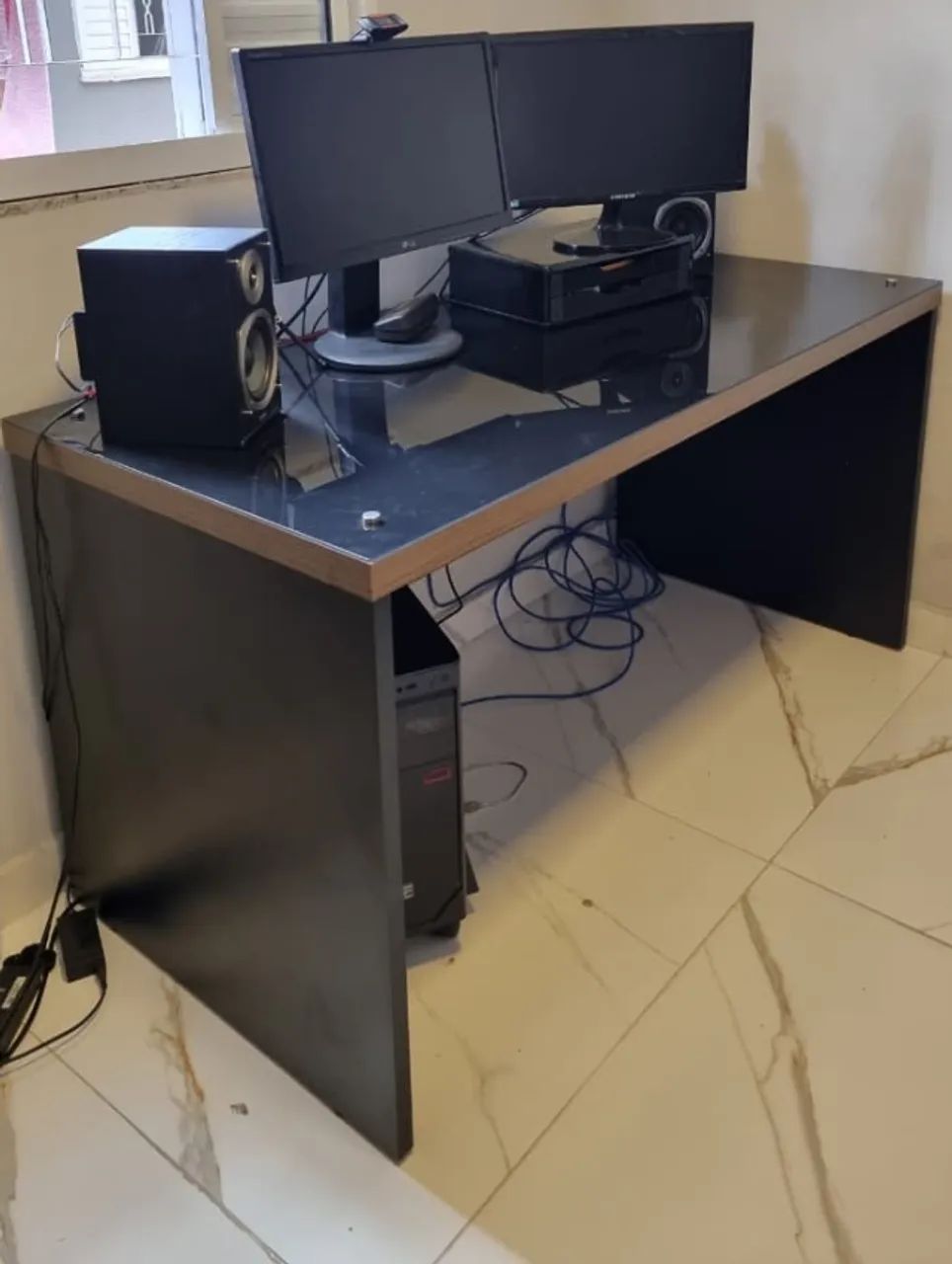 Mesa de escritório com Tampo de vidro. - Foto 2